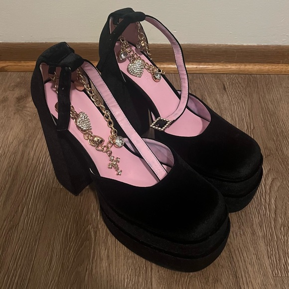 Dollskill Sugar Thrillz Everlasting Grace Charm Velvet Black Platform Heel 11 - Picture 1 of 5